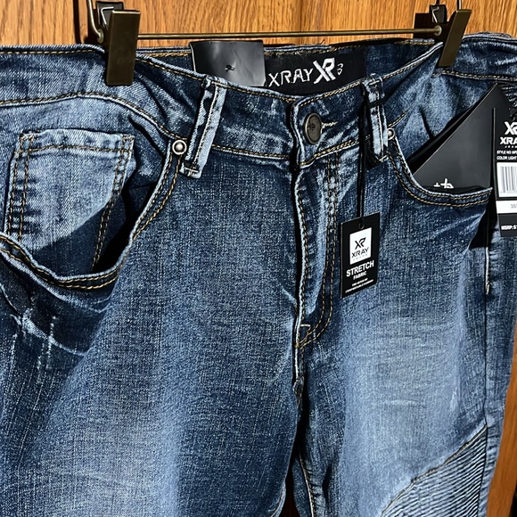 X-Ray - Picture 2 of 6